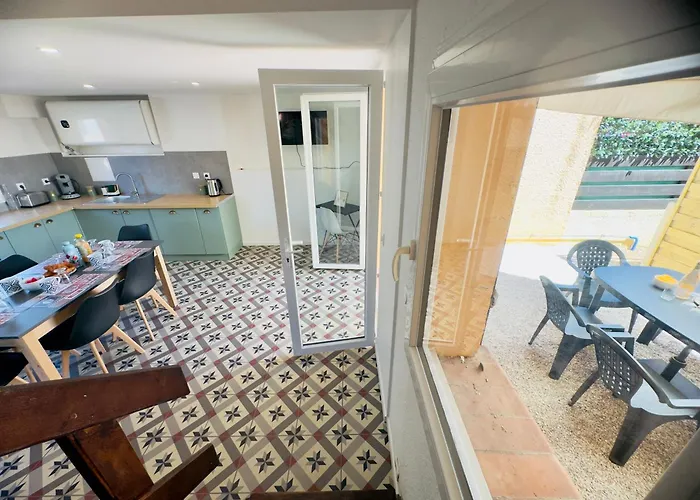 La Belle Evasion-calme-terrasse-bbq-parking-sudsejourconciergerie カネ