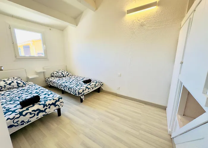 La Belle Evasion-calme-terrasse-bbq-parking-sudsejourconciergerie 別荘 カネ